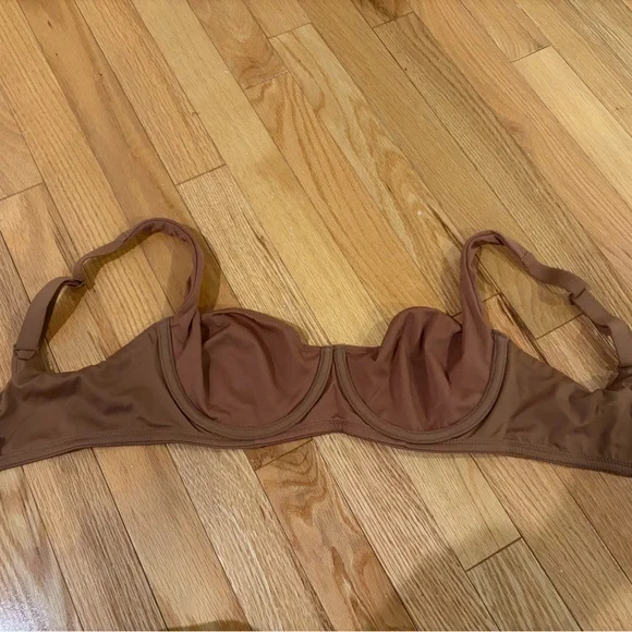 SheCurve - 34D Never Been Worn Underwire Support Seamless Unlined Balconette - Picture 5 of 7